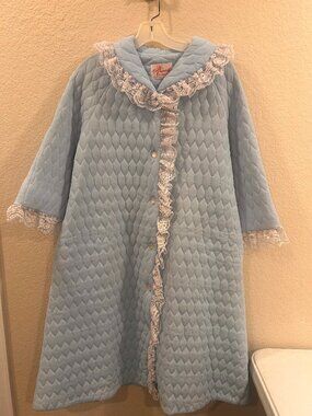 Vintage light blue quilted housecoat grandma core robe by Rhapsody Size Small
